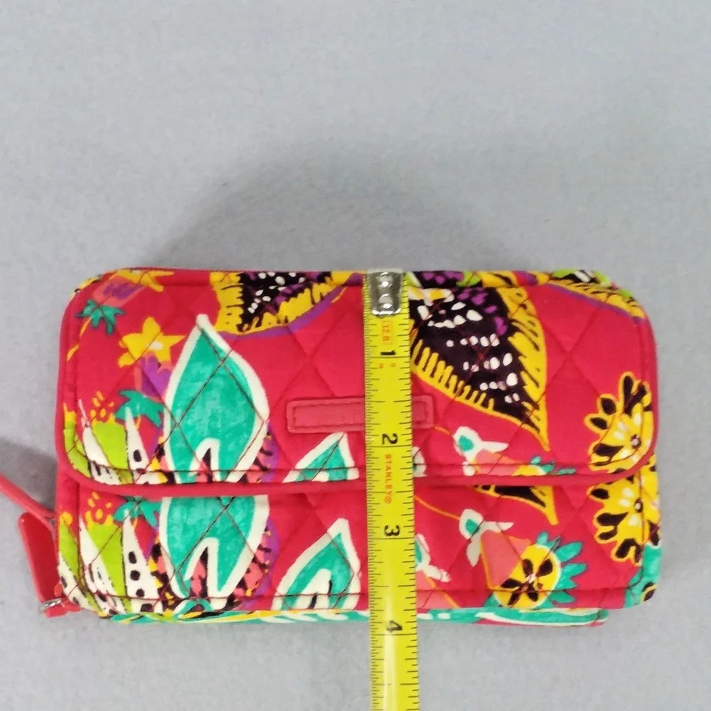 Vera Bradley RFID All In One Crossbody Organizer Card Wallet Red Rumba Retired